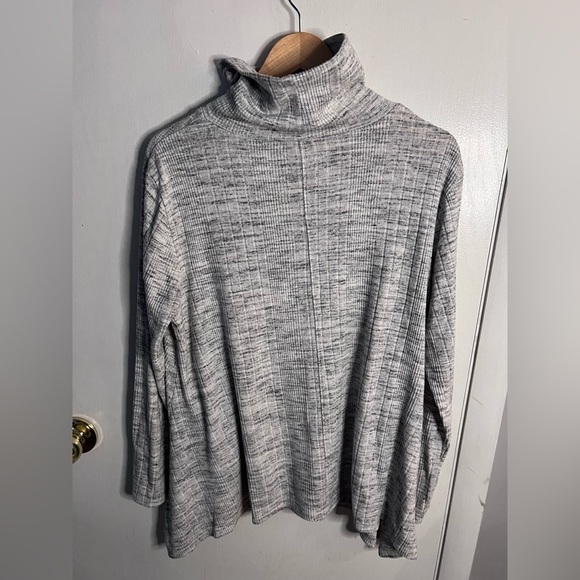 Simply Vera Vera Wang Turtle Neck Sweater Gray & White Women’s XXL and XL - Picture 2 of 5